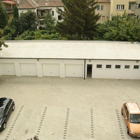 Riverside Apartman With Free Parking Győr Extérieur photo