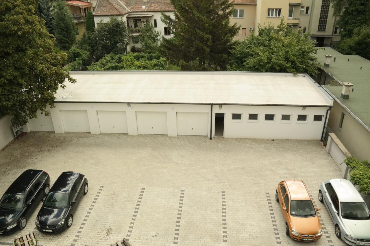 Riverside Apartman With Free Parking Győr Extérieur photo