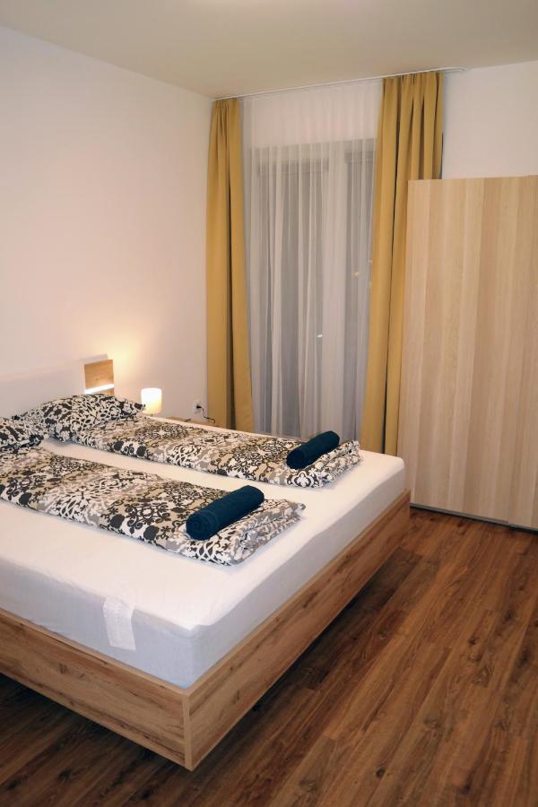Riverside Apartman With Free Parking Győr Extérieur photo